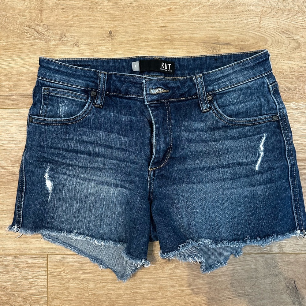 Kut from the Kloth Gidget mid rise 4” Women's Blue Denim Shorts